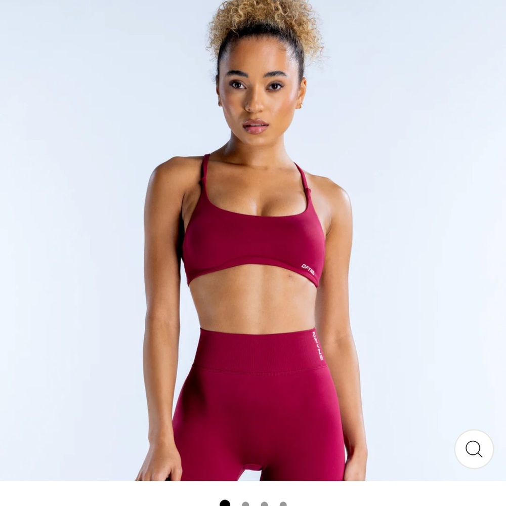 DFYNE dynamic twist back bra Berry NWOT
